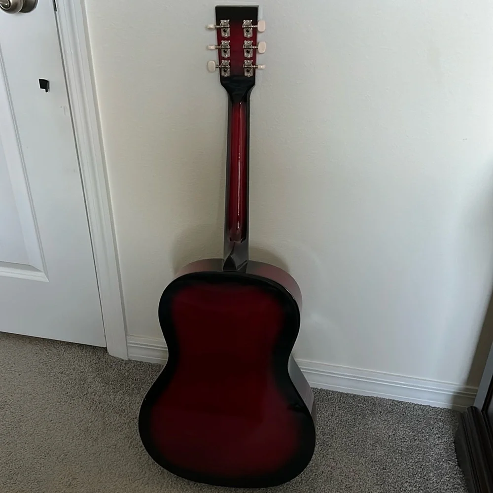 Brand new Rogue guitar